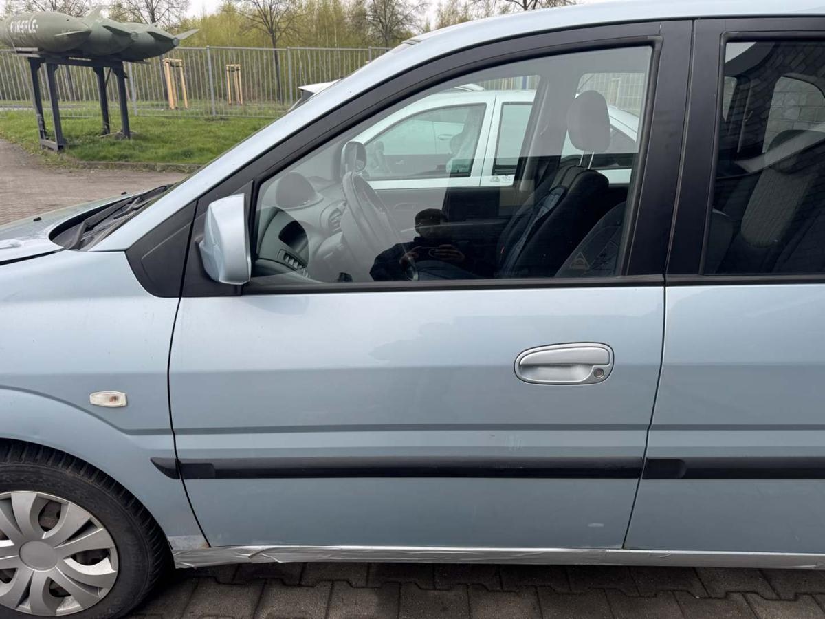 Hyundai Matrix original T&uuml;r vorn links VS Celadon Blue Rohbau Bj.2009